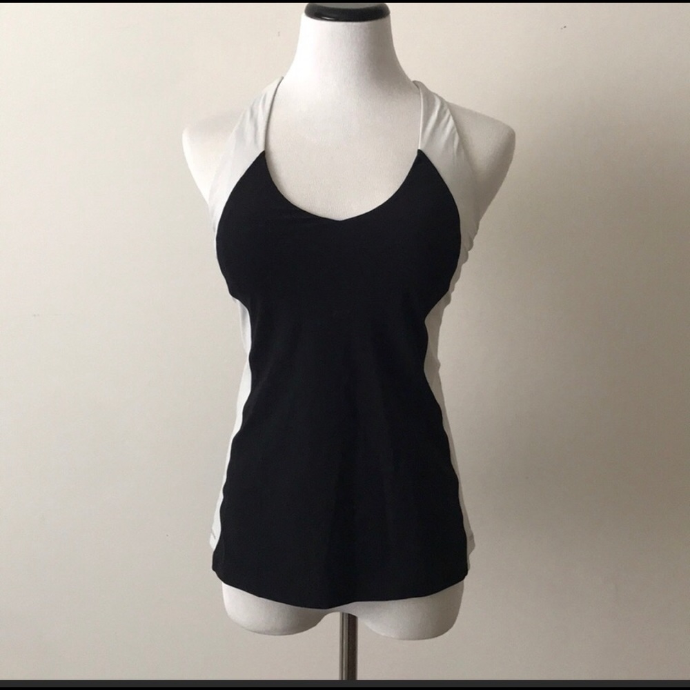 Lulu Lemon SZ10 Criss Cross Backed Top
